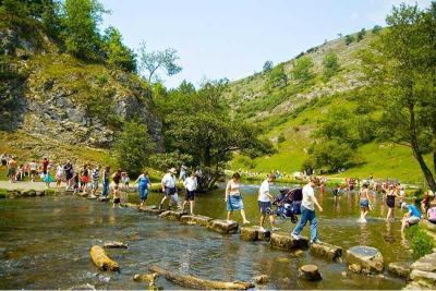 Travel Peak District National Park