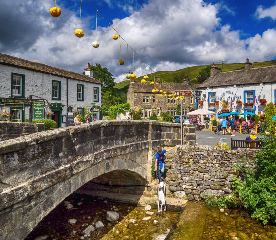 Upper Wharfedale  eating hotels