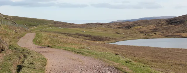 road side of Sandwood Bay 