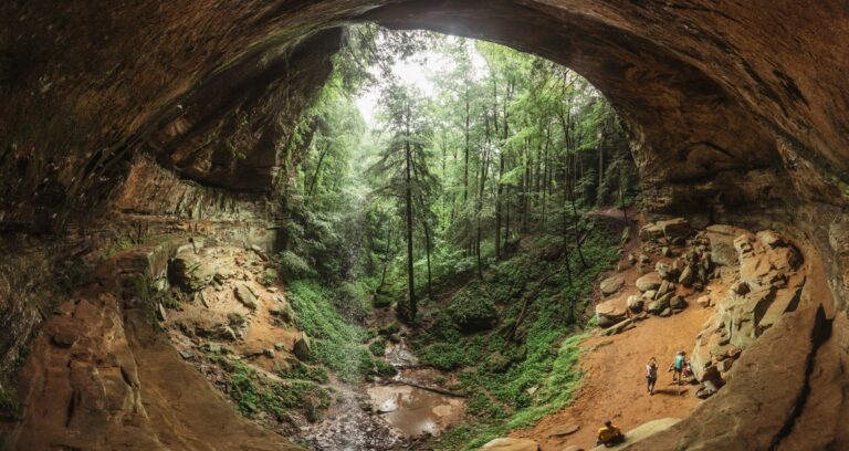 Hocking Hills Cantwell Cliffs
